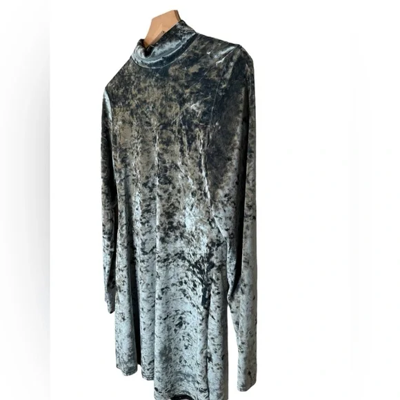 Urban Outfitters Kimchi Blue Crushed Mock- Neck‎ Mini Velvet Dress- Large - Picture 4 of 9